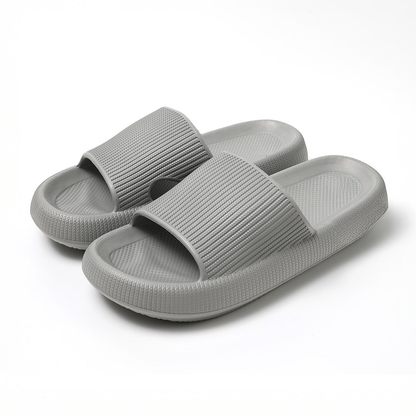 LyckaSteps™ - Den fjädrande badtoffeln som minskar trycket på lederna och känns som att gå på moln