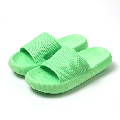 LyckaSteps™ - Den fjädrande badtoffeln som minskar trycket på lederna och känns som att gå på moln